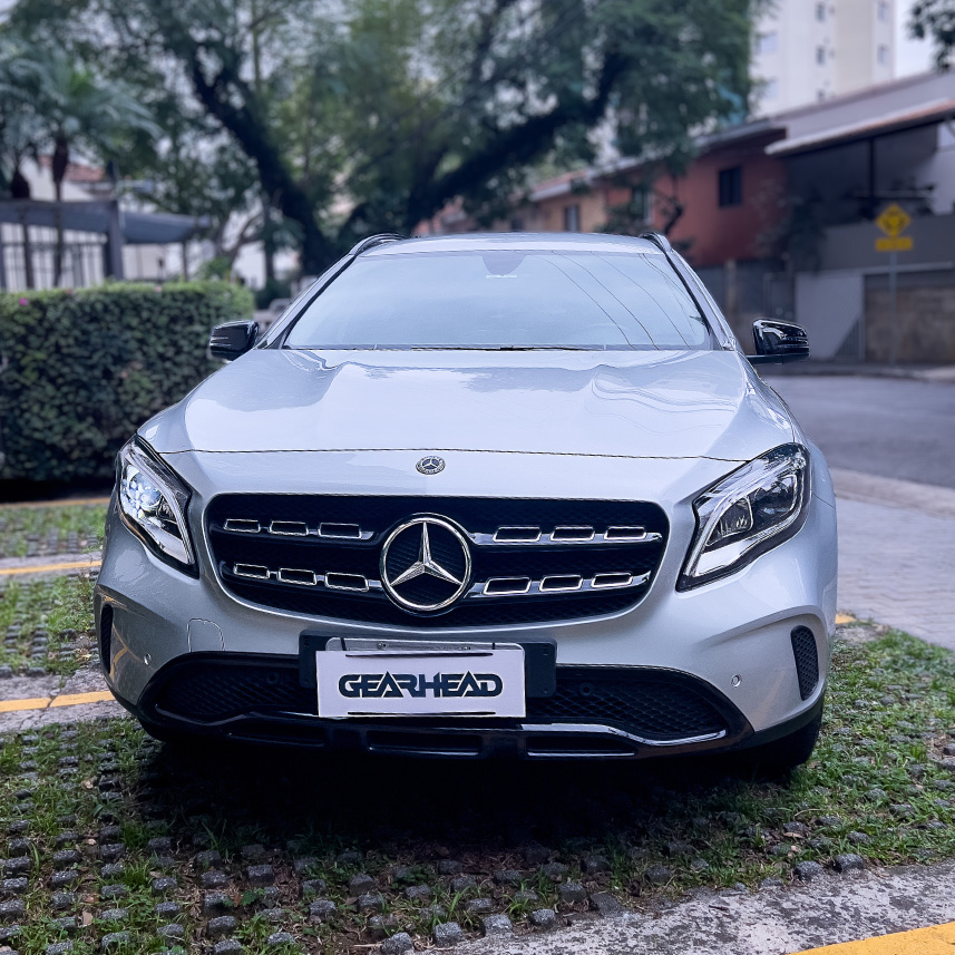 mercedes-benz-GLA200-night-2019-07