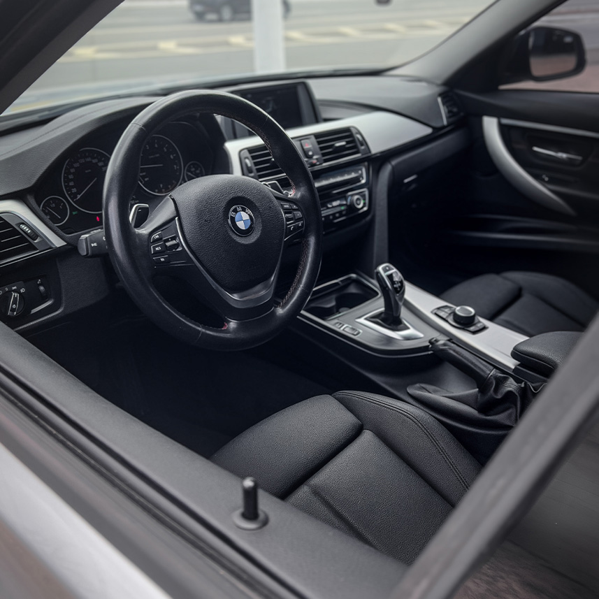 SITE_galeria-BMW-320-SPORT-2018-07