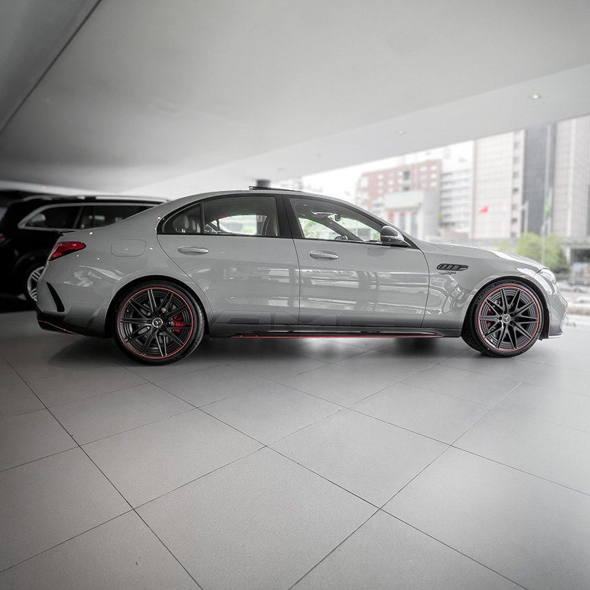 SITE_galeria-mercedes-benz-C63-F1-edition-0km-01