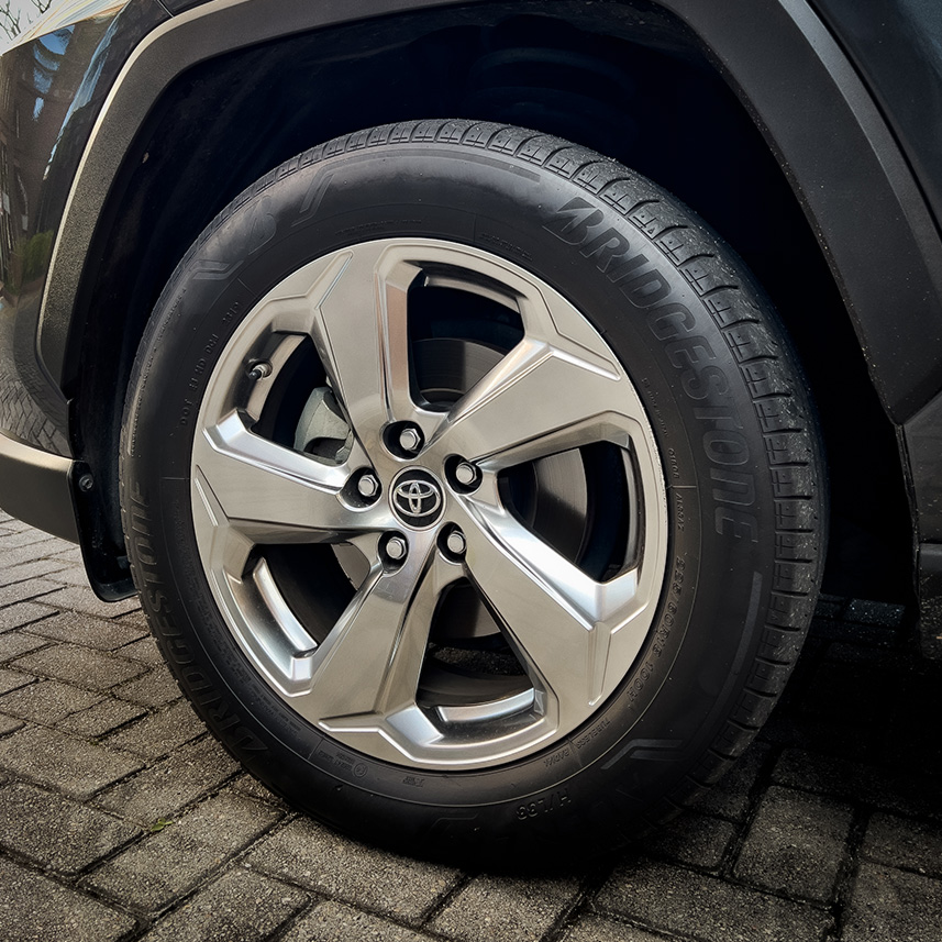 galeria-Toyota-RAV4-S-Hybrid-2019-blindado-05