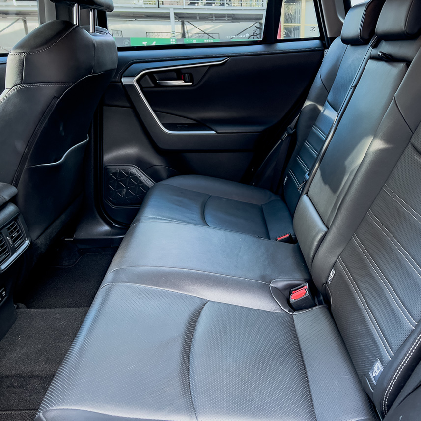 galeria-Toyota-RAV4-S-Hybrid-2019-blindado-14