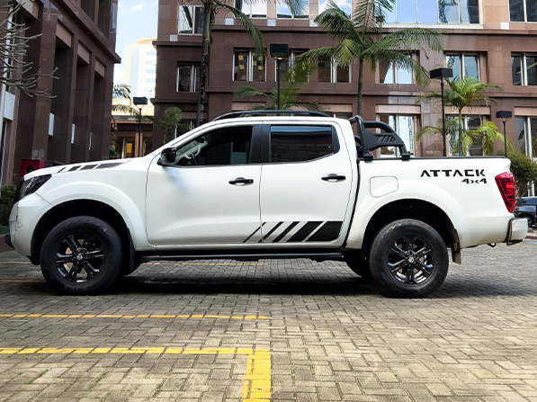 LP-Hero-img-NISSAN-FRONTIER-ATTACK-DIESEL-2023