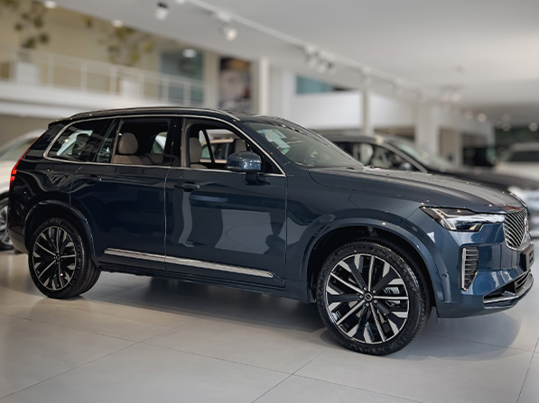 LP-Hero-img-VOLVO-XC90-ULTRA-T8-2026-0km
