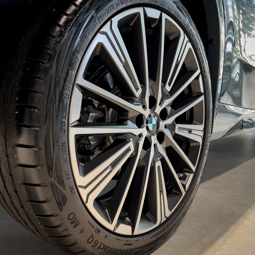 galeria-BMW-X1-sDRIVE20i-MSPORT-2026-0km-04