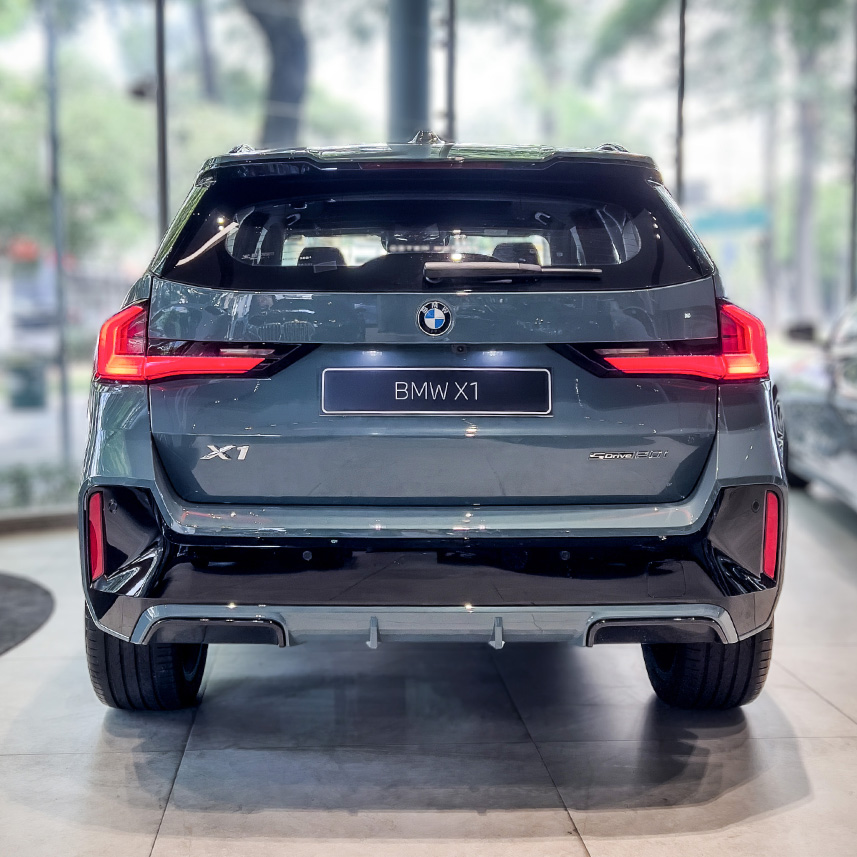 galeria-BMW-X1-sDRIVE20i-MSPORT-2026-0km-06