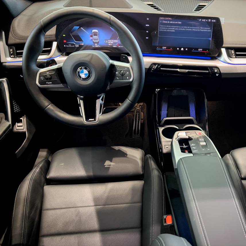 galeria-BMW-X1-sDRIVE20i-MSPORT-2026-0km-09