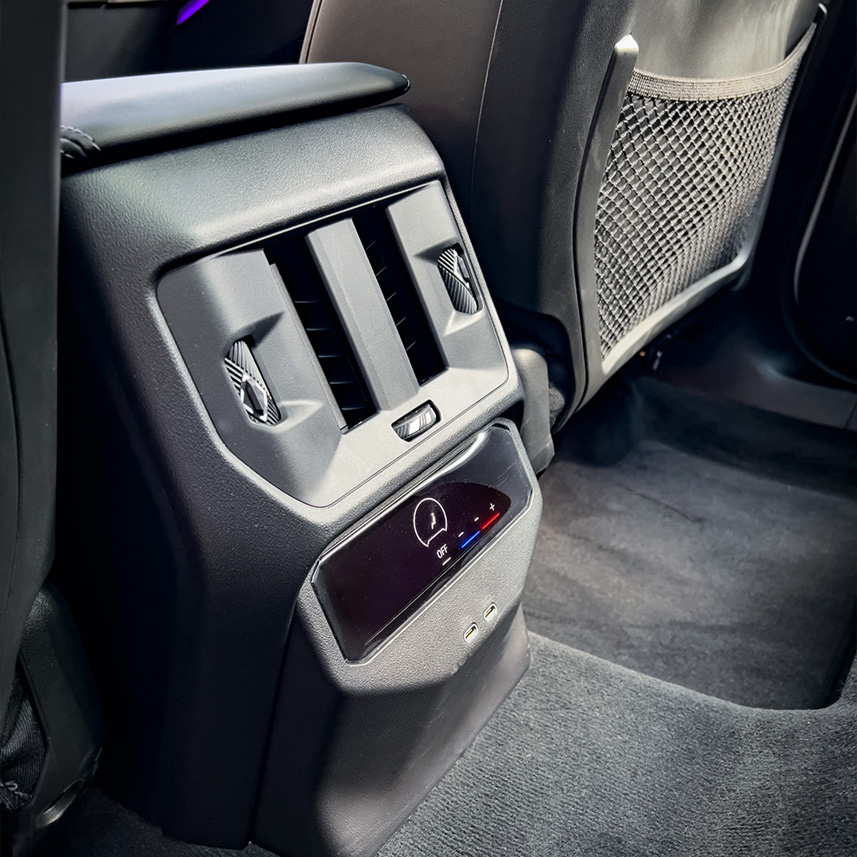 galeria-BMW-X3-30xLINE-MSPORT-2026-0km-01