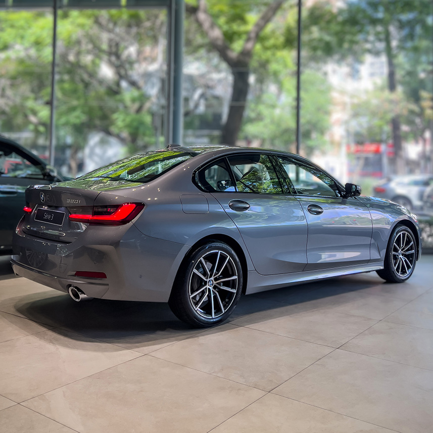 galeria-BMW320-SPORT-GP-2026-0KM-06