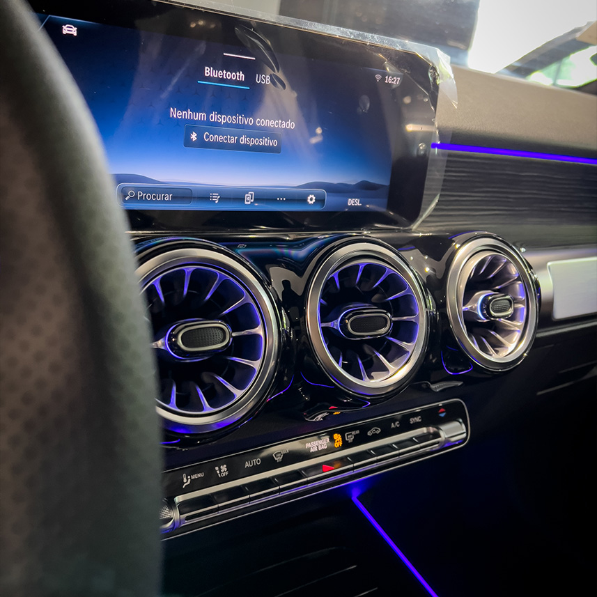 galeria-MERCEDES-BENZ-GLB-220-AMG-LINE–4MATIC-0km-2025-01