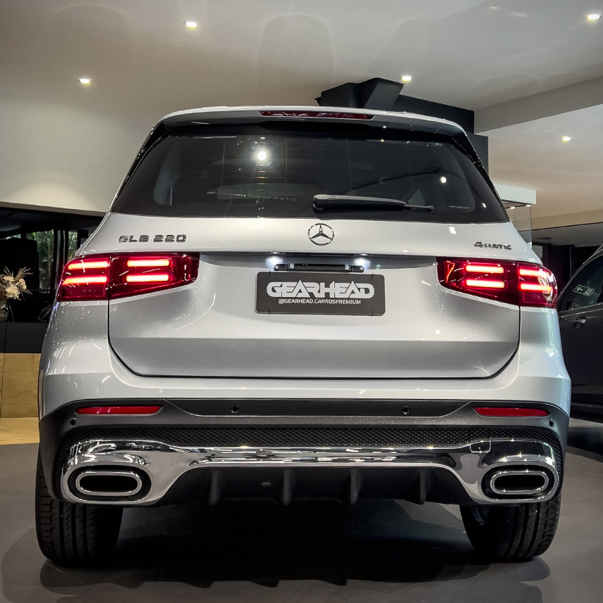 galeria-MERCEDES-BENZ-GLB-220-AMG-LINE–4MATIC-0km-2025-07