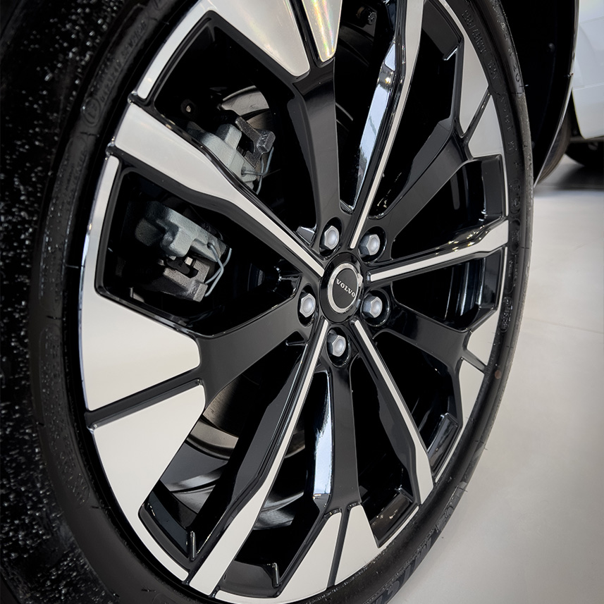 galeria-VOLVO-XC60-ULTRA-T8-2026-0km-10