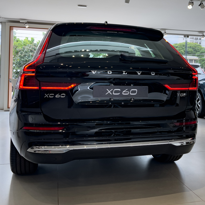galeria-VOLVO-XC60-ULTRA-T8-2026-0km-11