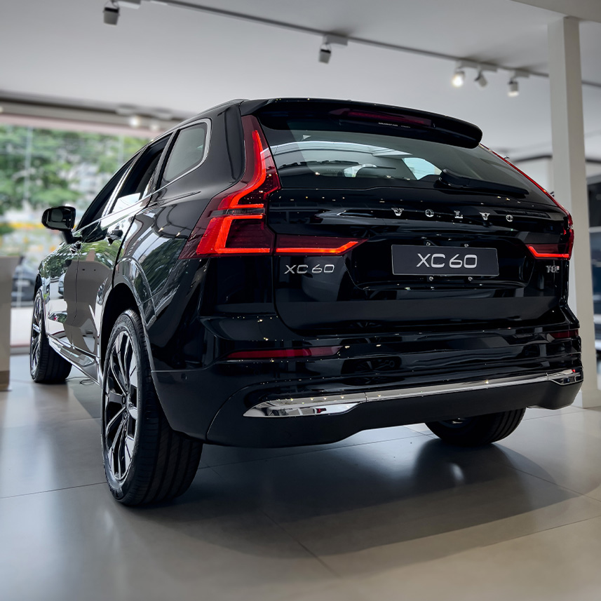 galeria-VOLVO-XC60-ULTRA-T8-2026-0km-12