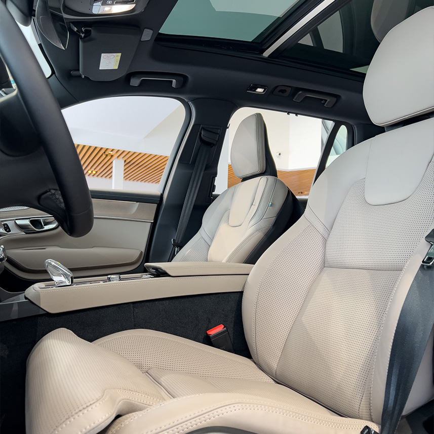 galeria-VOLVO-XC90-ULTRA-T8-2026-0km-02