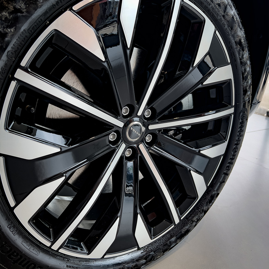 galeria-VOLVO-XC90-ULTRA-T8-2026-0km-07