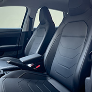 LP-AUX-img2-Volkswagen-Polo-Highline-TSI-2025